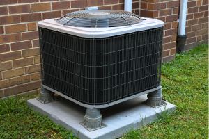Außenkonditionierer und Wärmepumpe Energiewand